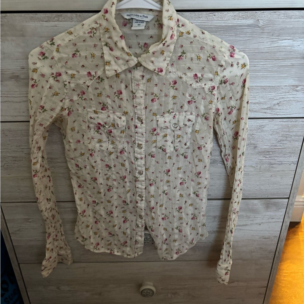 Floral Long Sleeve Snap-up Blouse